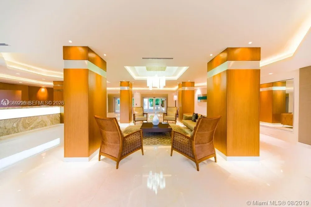 600 Grapetree Dr #7FN Key Biscayne, FL 33149
