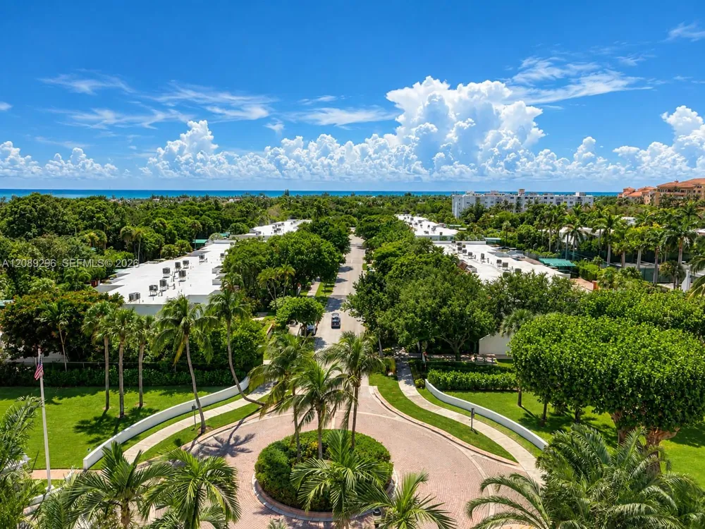 600 Grapetree Dr #7FN Key Biscayne, FL 33149