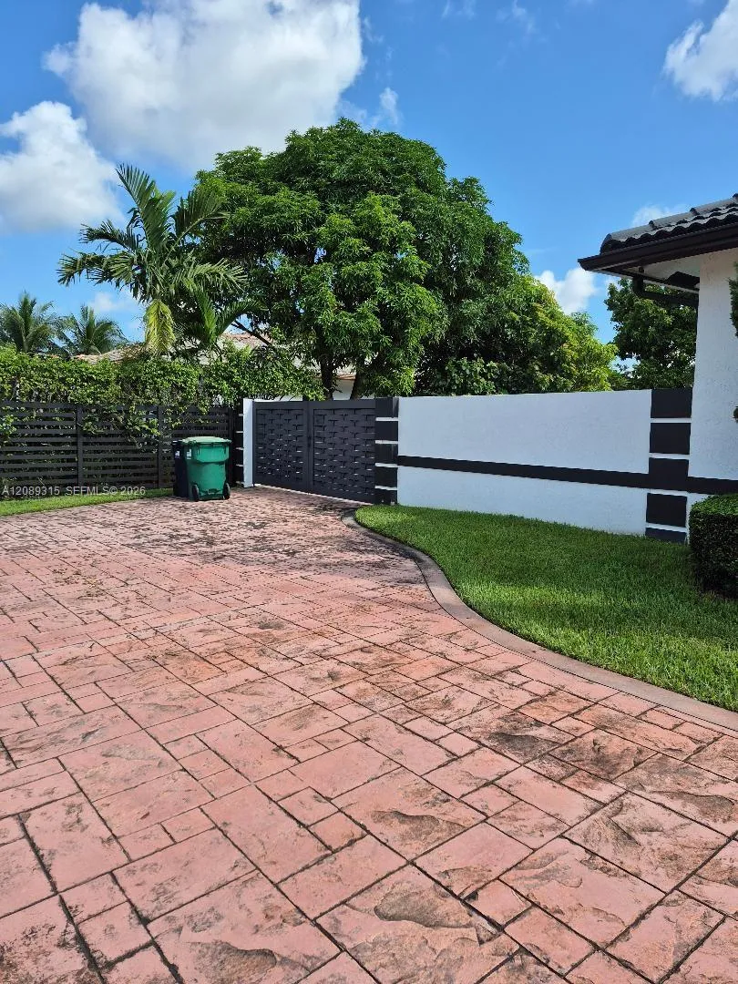 19431 SW 133rd Ave Miami, FL 33177