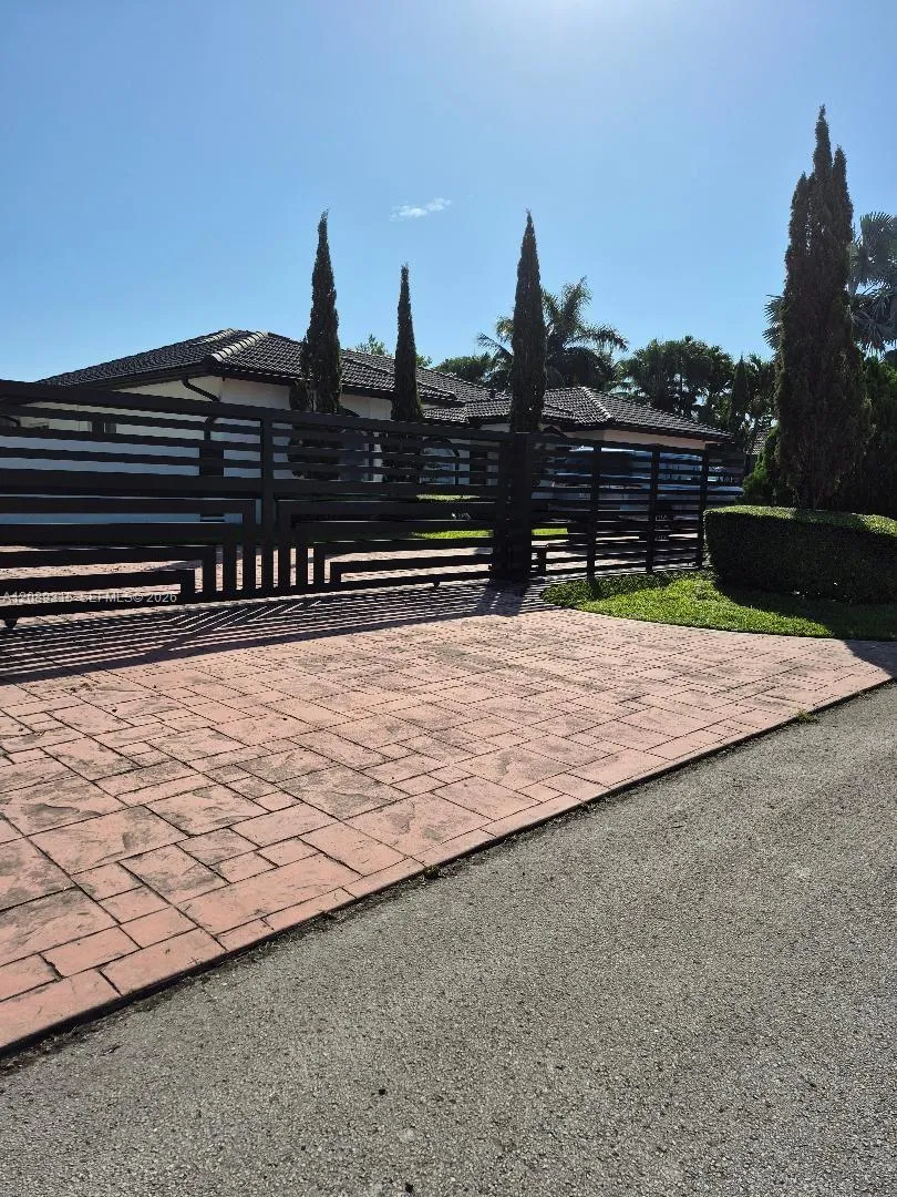 19431 SW 133rd Ave Miami, FL 33177