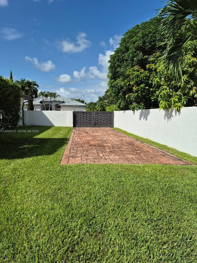 19431 SW 133rd Ave Miami, FL 33177