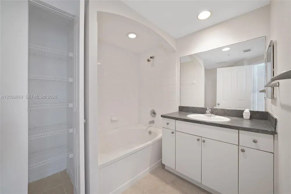 9172 Collins Ave #302 Surfside, FL 33154