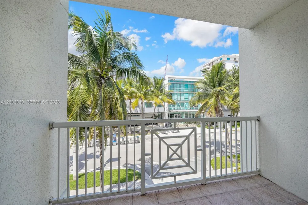 9172 Collins Ave #302 Surfside, FL 33154