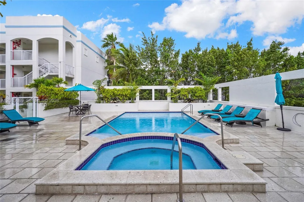 9172 Collins Ave #302 Surfside, FL 33154