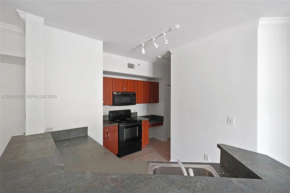 9172 Collins Ave #302 Surfside, FL 33154