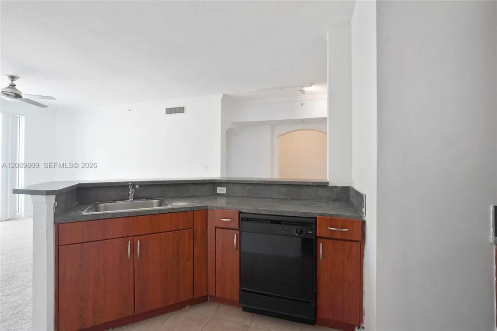 9172 Collins Ave #302 Surfside, FL 33154