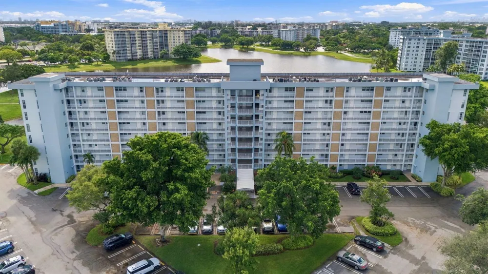 3091 COURSE DRIVE #106 Pompano Beach, FL 33069