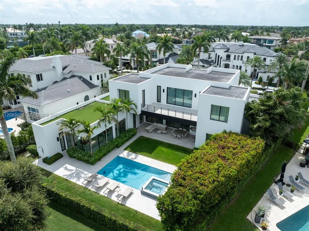 17531 Foxborough Ln Boca Raton, FL 33496