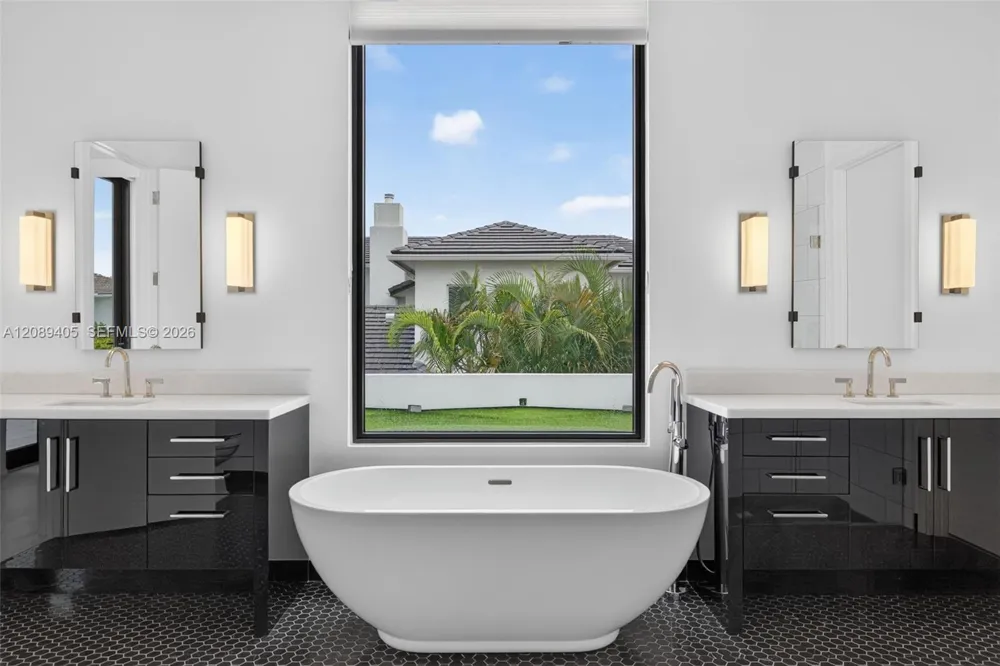 17531 Foxborough Ln Boca Raton, FL 33496
