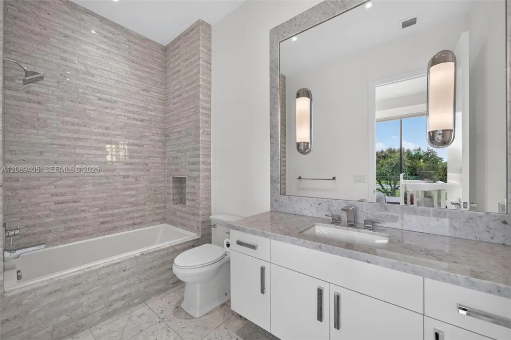 17531 Foxborough Ln Boca Raton, FL 33496