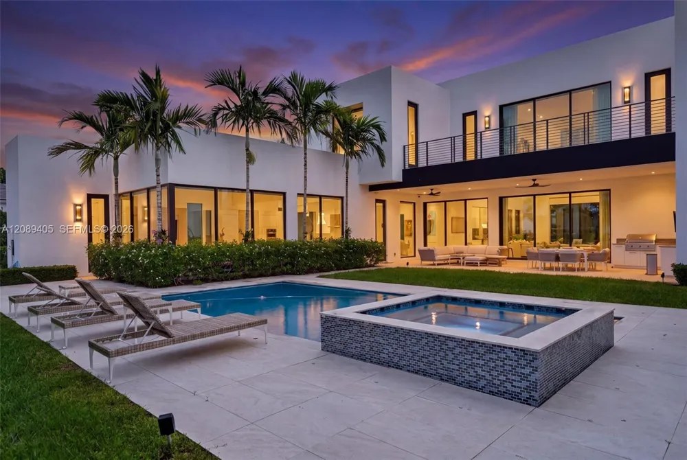 17531 Foxborough Ln Boca Raton, FL 33496