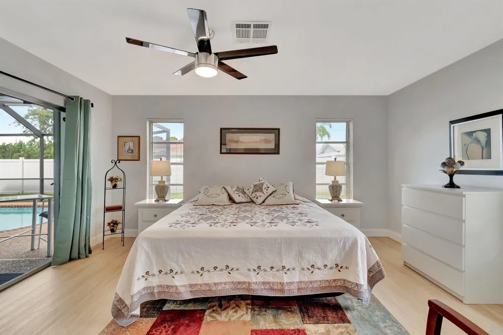 577 SW 24th Avenue Boynton Beach, FL 33435