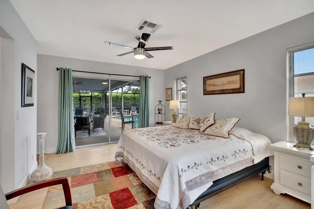 577 SW 24th Avenue Boynton Beach, FL 33435