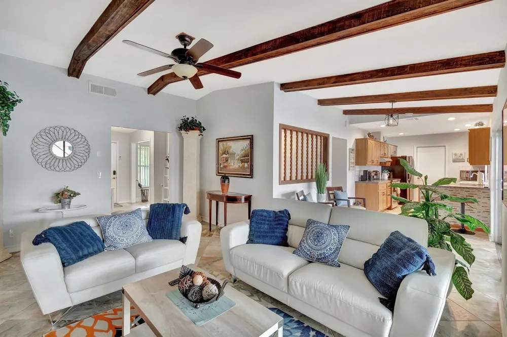 577 SW 24th Avenue Boynton Beach, FL 33435