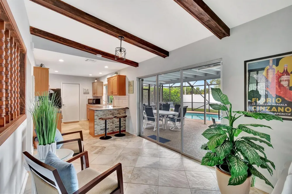 577 SW 24th Avenue Boynton Beach, FL 33435
