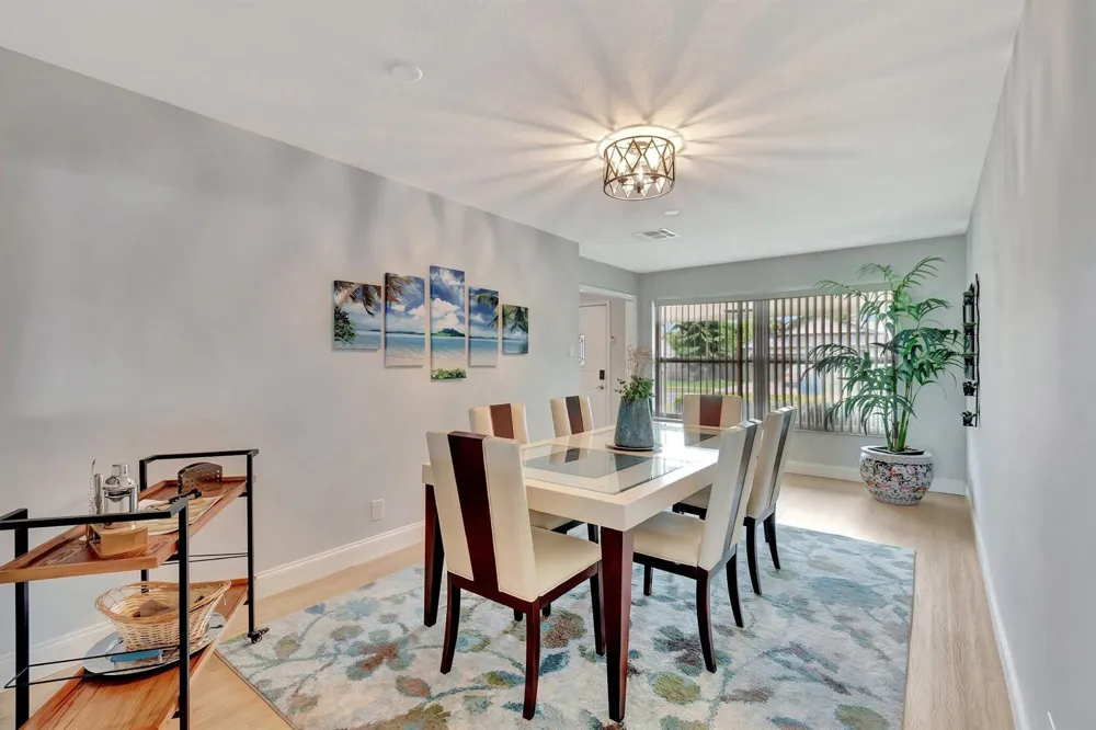 577 SW 24th Avenue Boynton Beach, FL 33435