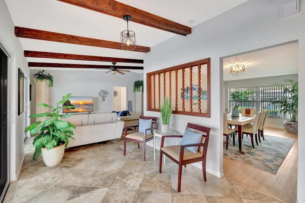 577 SW 24th Avenue Boynton Beach, FL 33435
