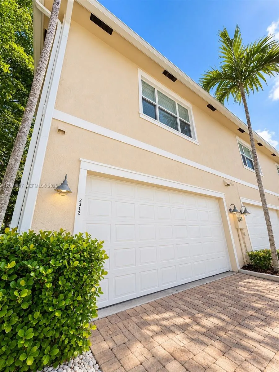 2312 NE 2nd St #2312 Pompano Beach, FL 33062