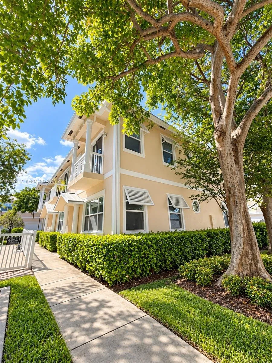 2312 NE 2nd St #2312 Pompano Beach, FL 33062
