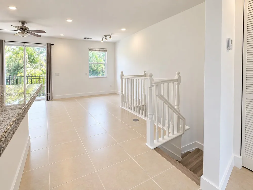 2312 NE 2nd St #2312 Pompano Beach, FL 33062
