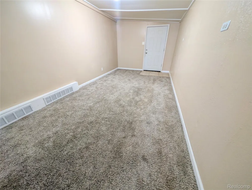15870 ALLEN ROAD Taylor City, MI 48180