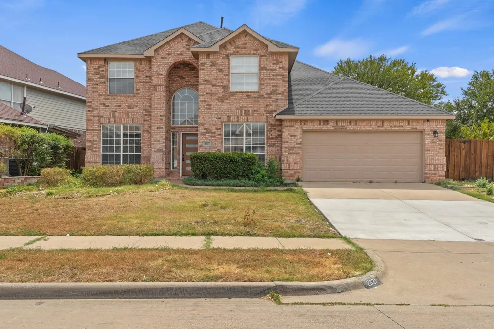 2831 Atrium Drive Grand Prairie, TX 75052