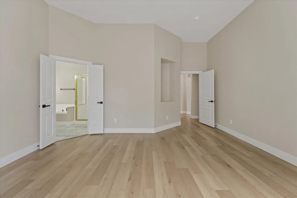 2831 Atrium Drive Grand Prairie, TX 75052