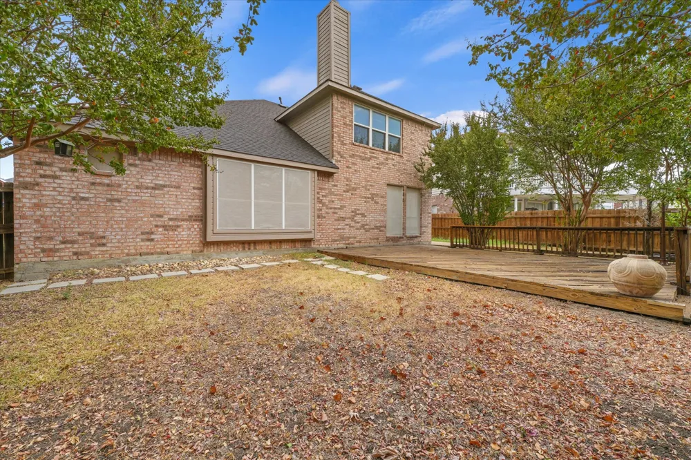 2831 Atrium Drive Grand Prairie, TX 75052