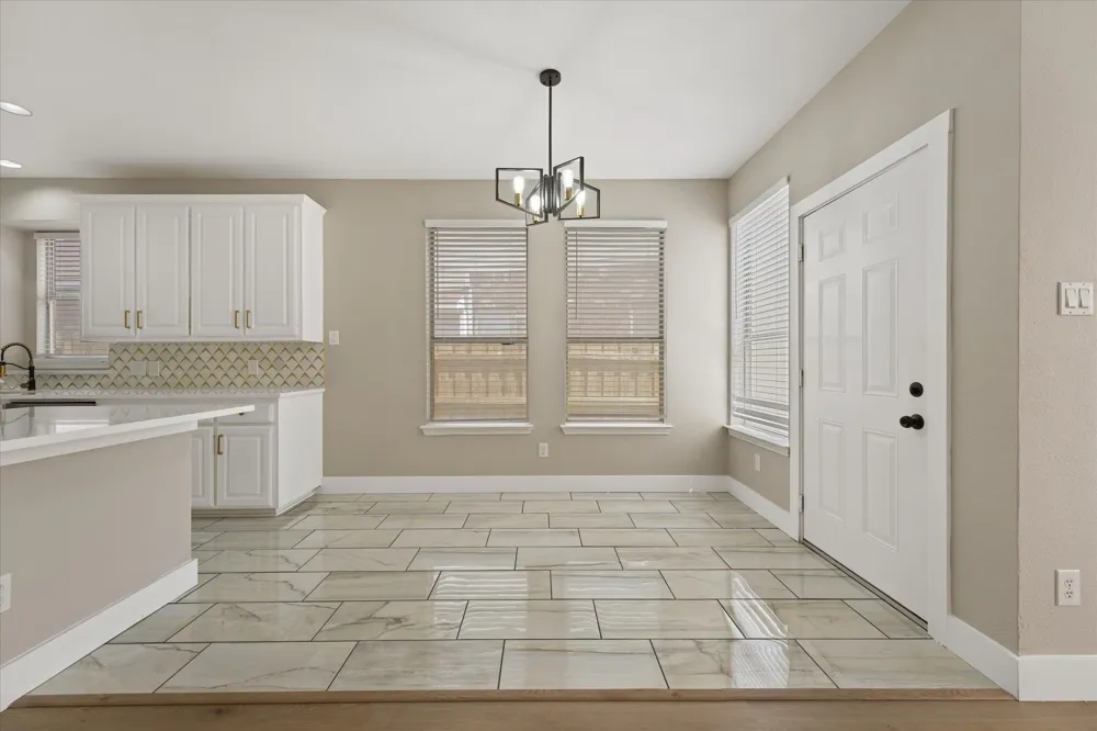 2831 Atrium Drive Grand Prairie, TX 75052