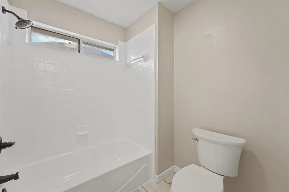 2831 Atrium Drive Grand Prairie, TX 75052