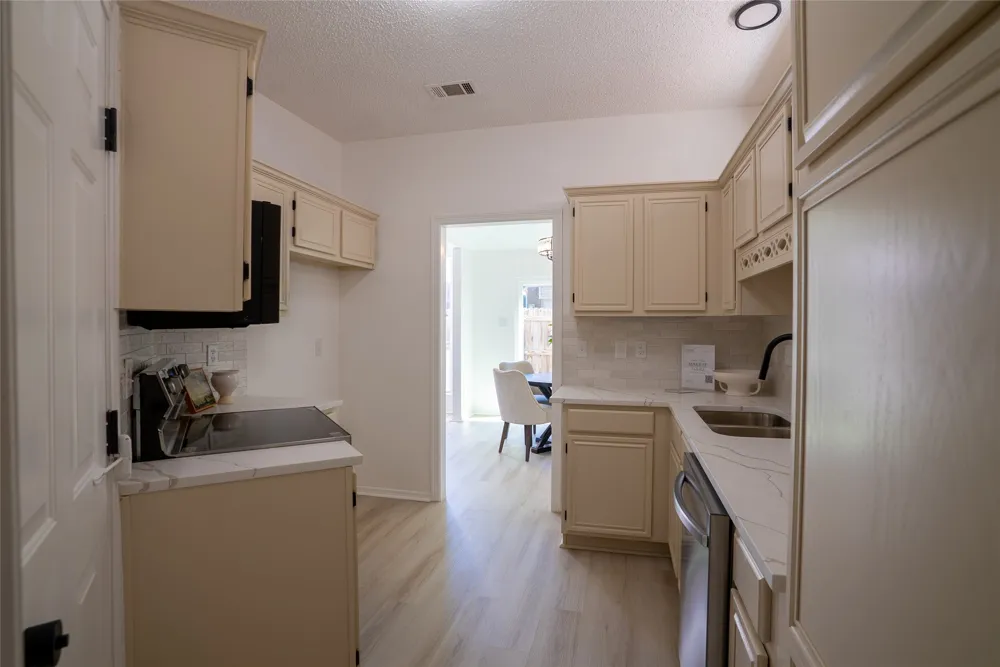 18942 Ravenglen Court Dallas, TX 75287