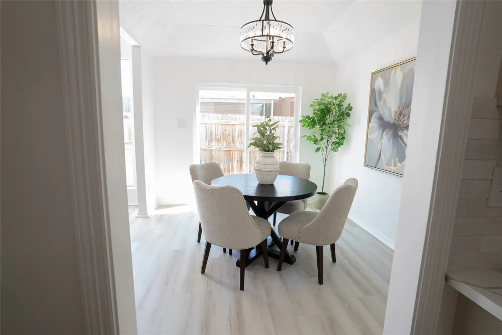 18942 Ravenglen Court Dallas, TX 75287