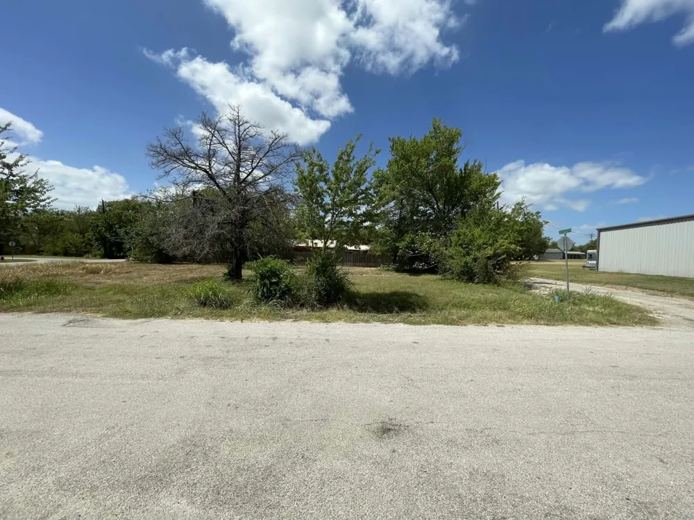 801 Thornton Carter Street Mexia, TX 76667