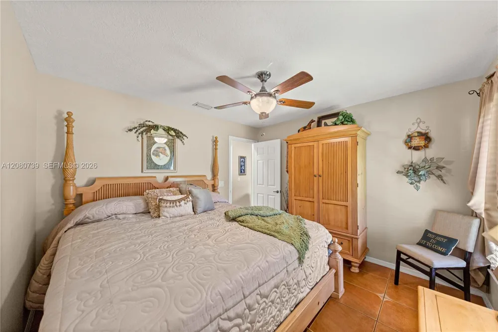 8400 SW 52ND CT ocala, FL 34476