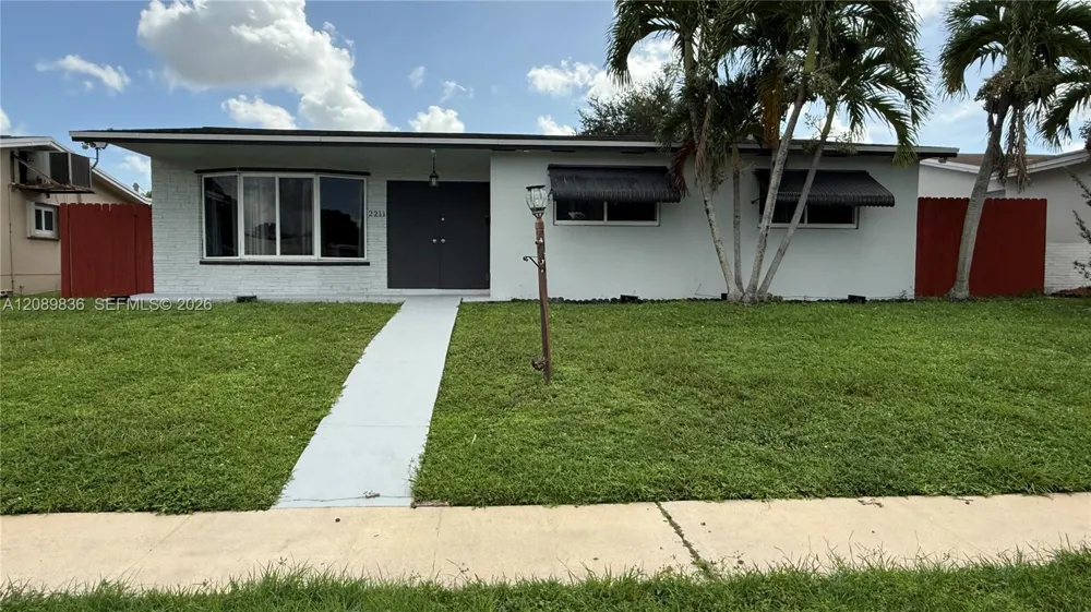 2211 54th Ave Hollywood, FL 33021