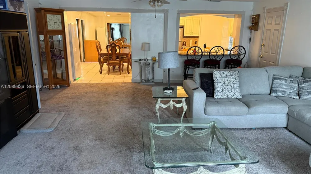 2211 54th Ave Hollywood, FL 33021