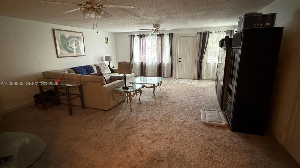 2211 54th Ave Hollywood, FL 33021