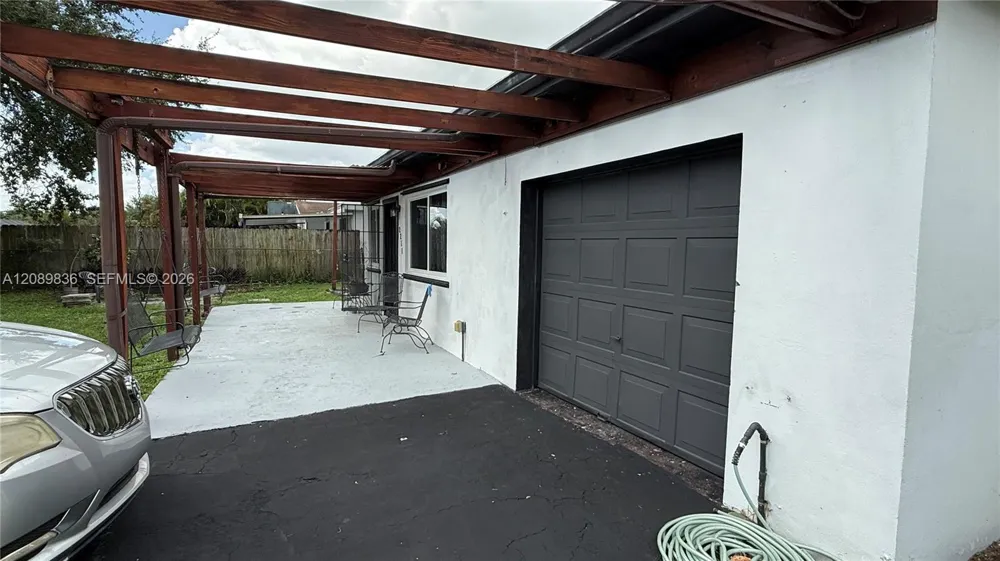 2211 54th Ave Hollywood, FL 33021