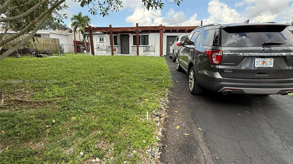 2211 54th Ave Hollywood, FL 33021