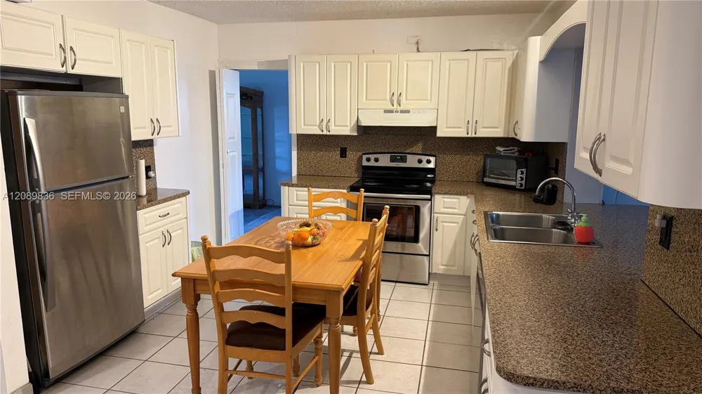 2211 54th Ave Hollywood, FL 33021