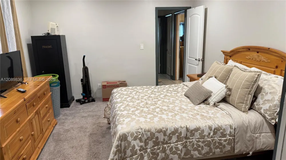 2211 54th Ave Hollywood, FL 33021