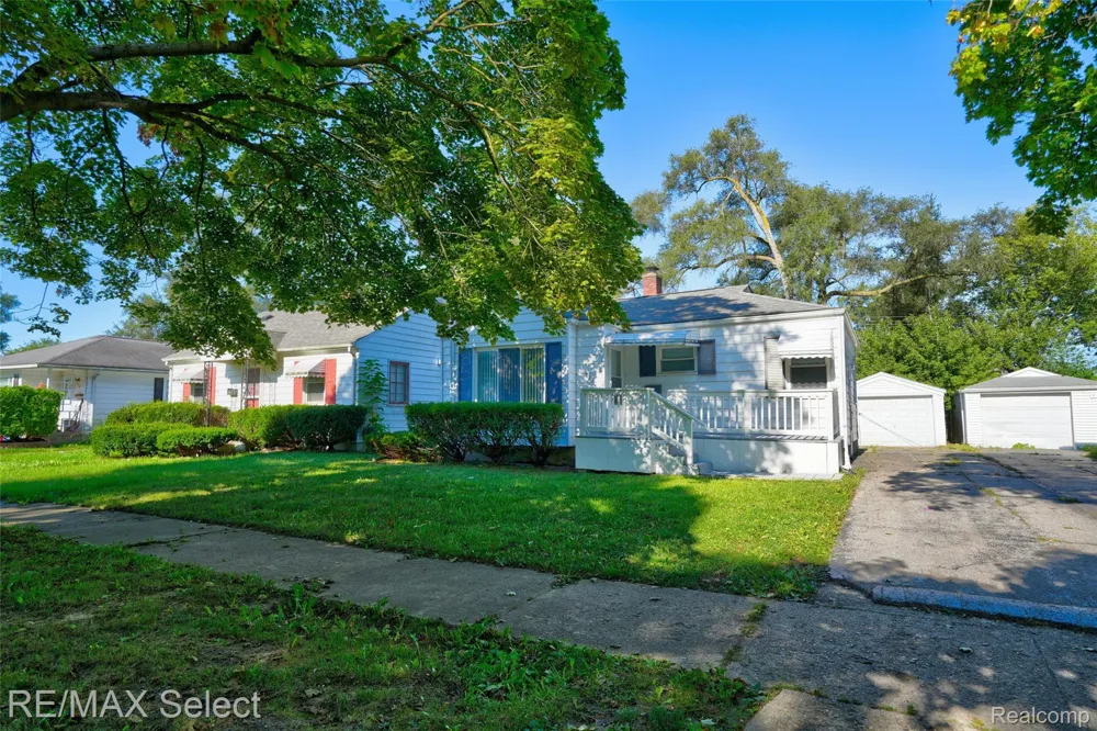 722 Hubbard Avenue Flint City, MI 48503