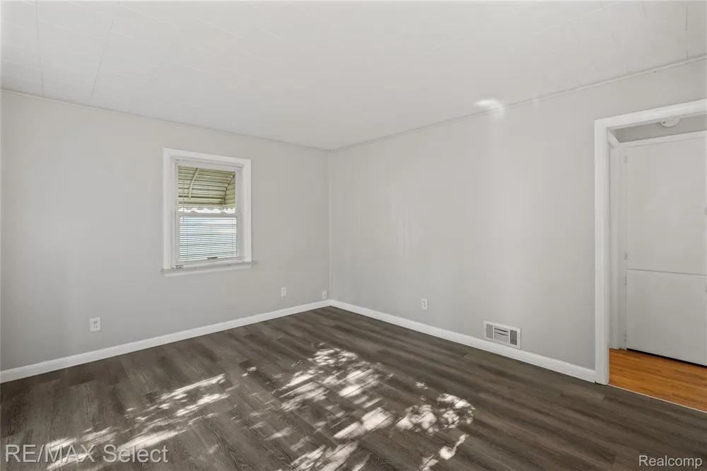 722 Hubbard Avenue Flint City, MI 48503