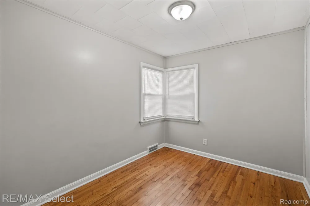 722 Hubbard Avenue Flint City, MI 48503