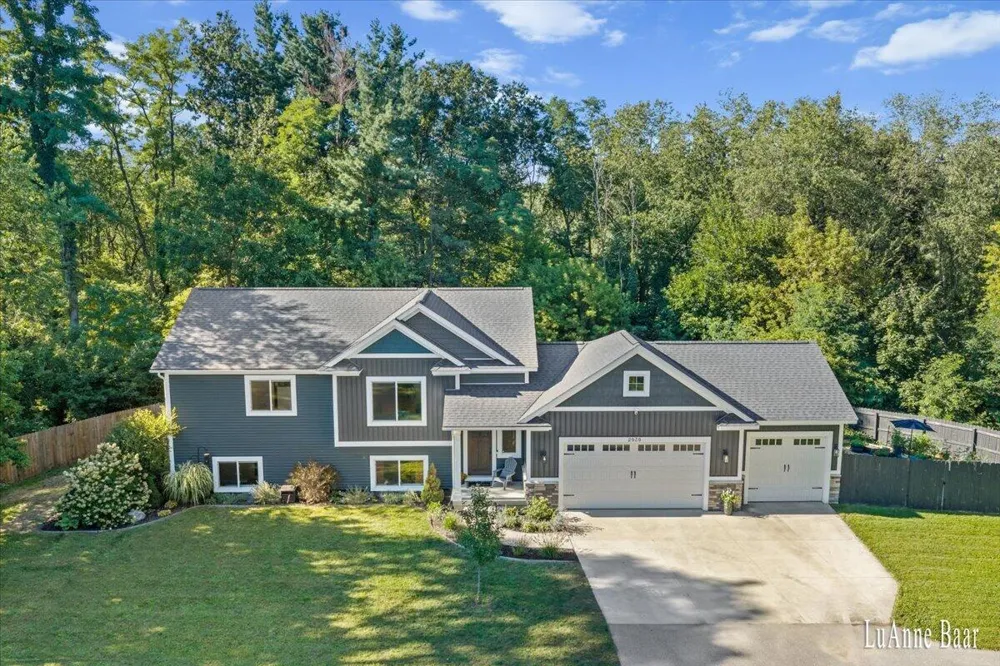 2939 5 Mile Road NE Plainfield Charter Township, MI 49525