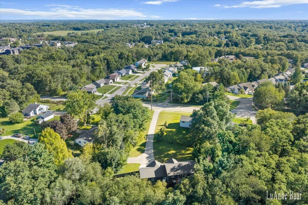 2939 5 Mile Road NE Plainfield Charter Township, MI 49525