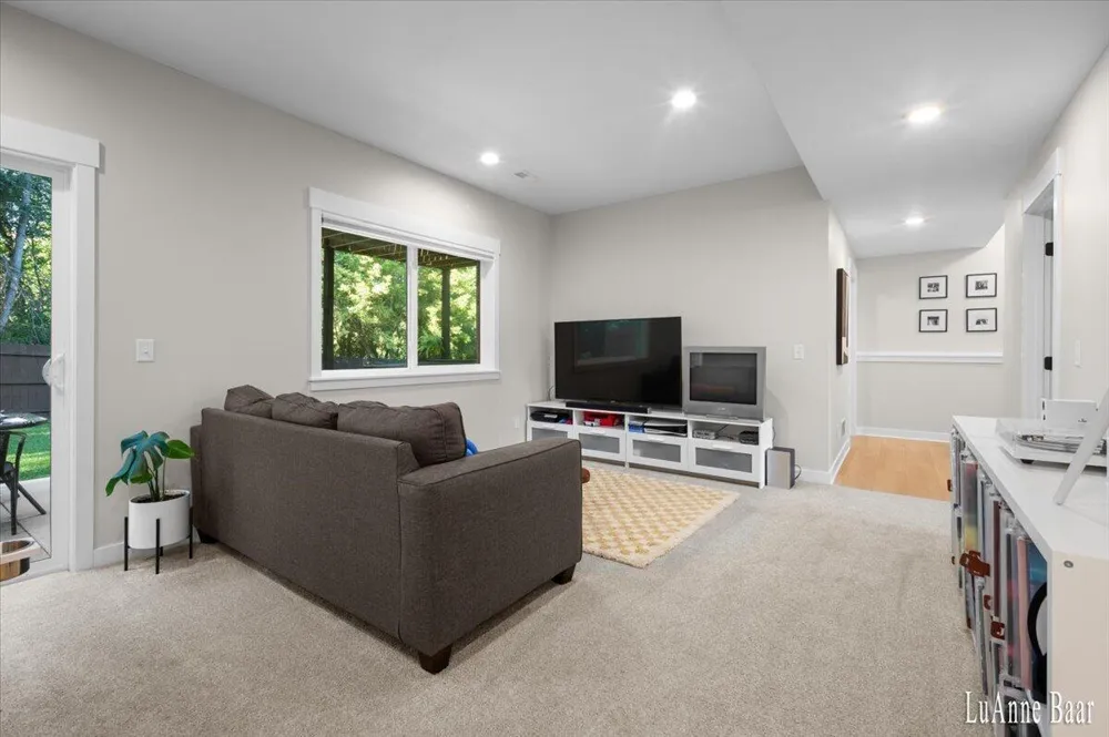 2939 5 Mile Road NE Plainfield Charter Township, MI 49525