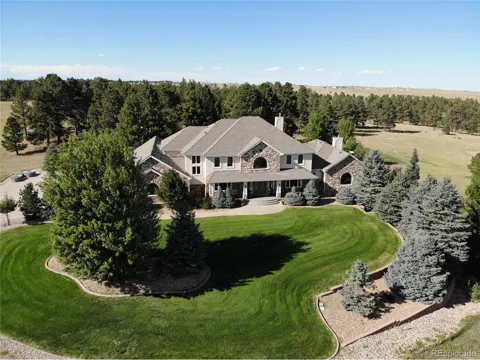 36412 Paradise Circle