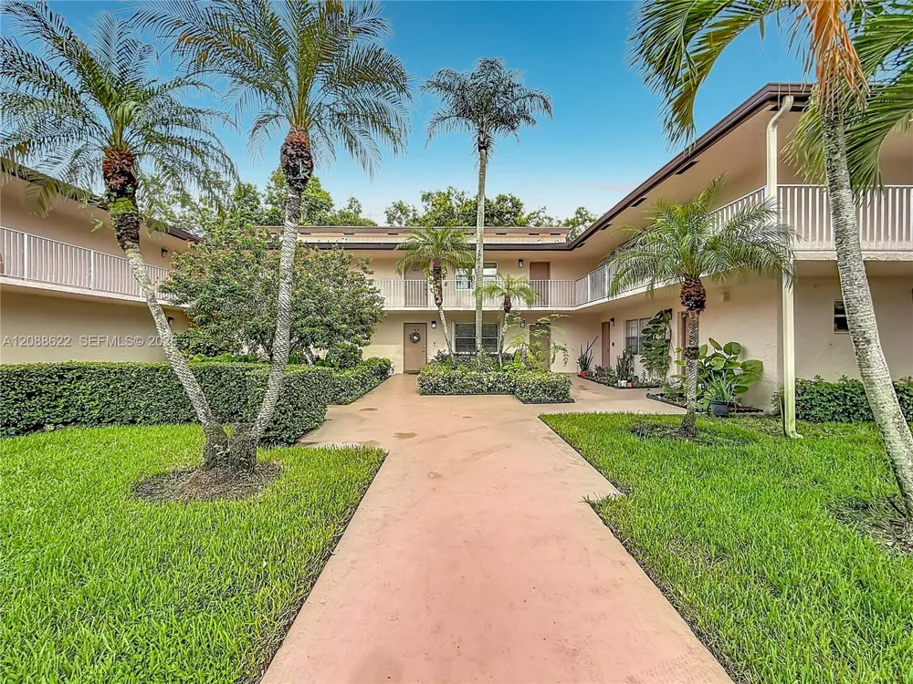 8740 Azalea Ct #102 Tamarac, FL 33321