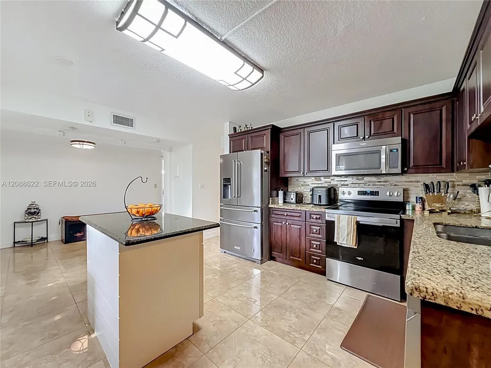 8740 Azalea Ct #102 Tamarac, FL 33321